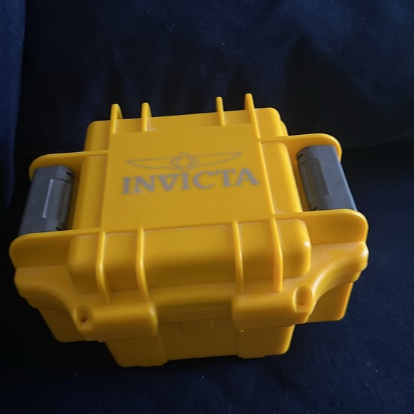 NWT Invicta blue and lime green watch - Picture 8 of 8